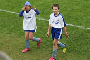 米兰体育报官网-中超球队队长带领全队冲刺，中超各队人员名单